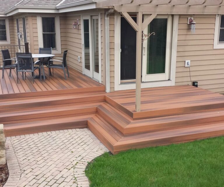 local deck company in Burlington deck company in Burlington, custom decking Burlington WI, outdoor living Northern IL