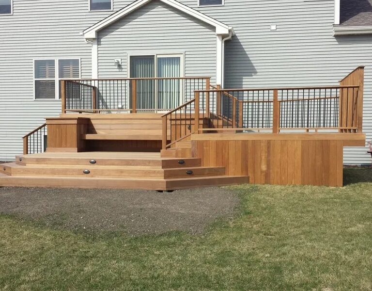 wood deck in Oak Creek, cedar decking Oak Creek WI, custom backyard deck Southeast WI